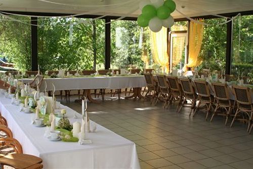 Hotel Bad Schmiedeberger Hof Restaurang bild