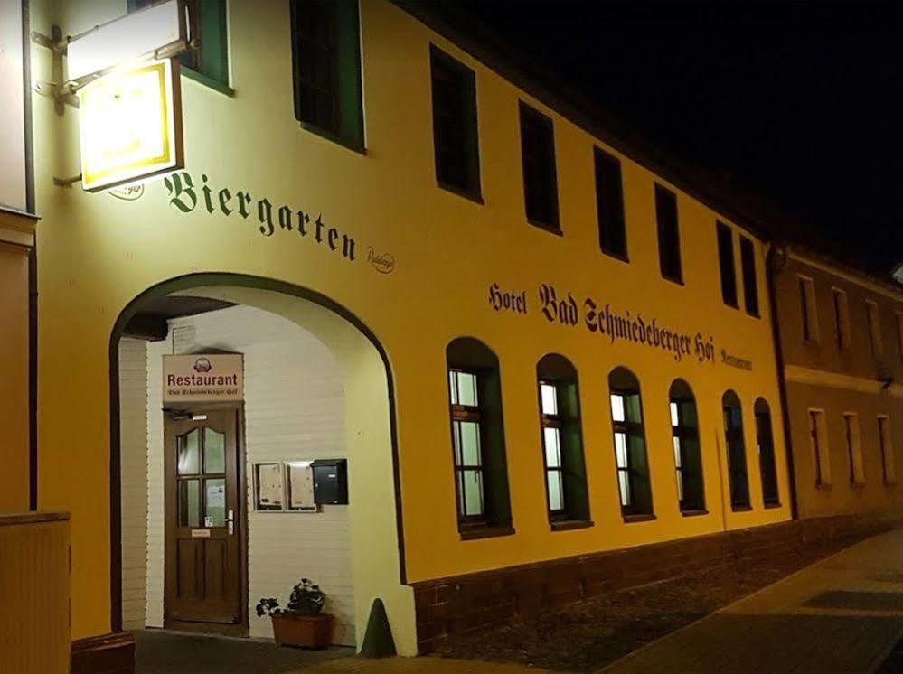 Hotel Bad Schmiedeberger Hof Exteriör bild
